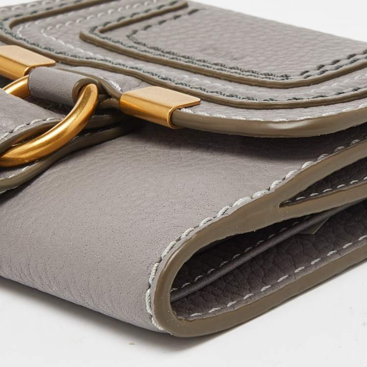 Pre Owned Chloe Grey Leather Marcie Compact Wallet