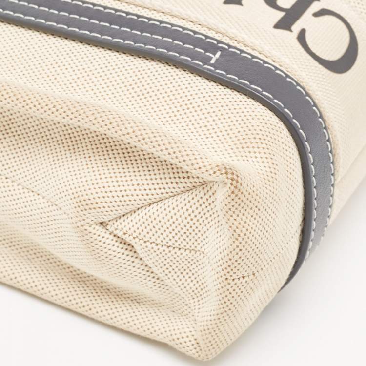 مملوكة مسبقًا Chloe Beige/Black Canvas and Leather Small Woody Tote