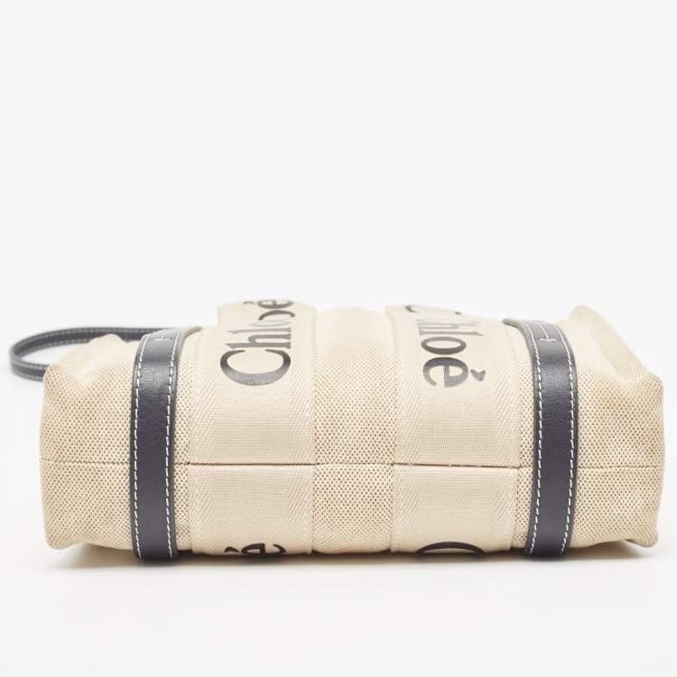 مملوكة مسبقًا Chloe Beige/Black Canvas and Leather Small Woody Tote