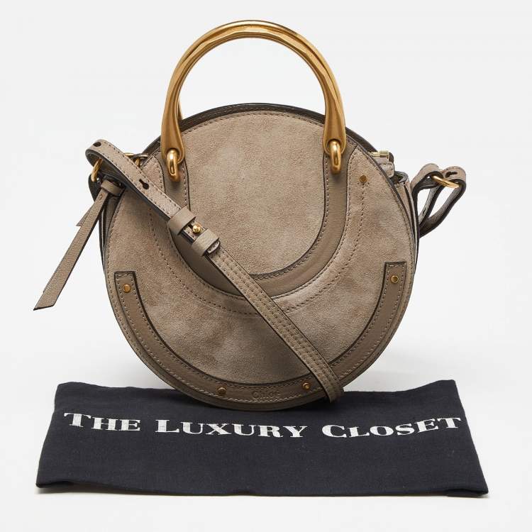 مملوكة مسبقًا Chloé Beige Leather and Suede Small Pixie Round Crossbody Bag