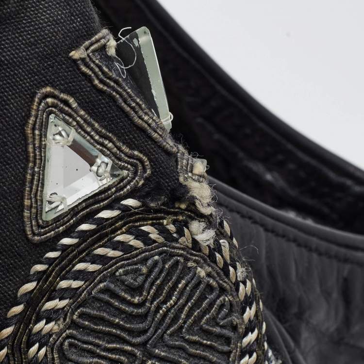 Pre Owned Chloe Black Leather Embellished Ring Handle Hobo