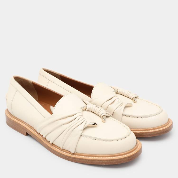 Pre Owned Chloe Cream Leather C Logo Slip On Loafers Size 38.5