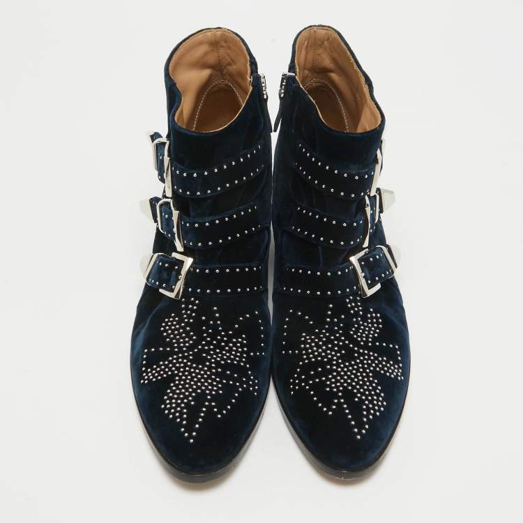 مملوكة مسبقًا Chloe Dark Blue Velvet Susanna Ankle Boots Size 40