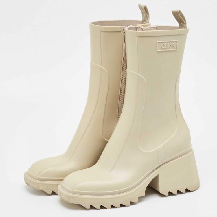 Pre Owned Chloe Cream Rubber Betty Rain Boots Size 38