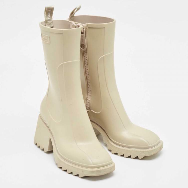 Pre Owned Chloe Cream Rubber Betty Rain Boots Size 38