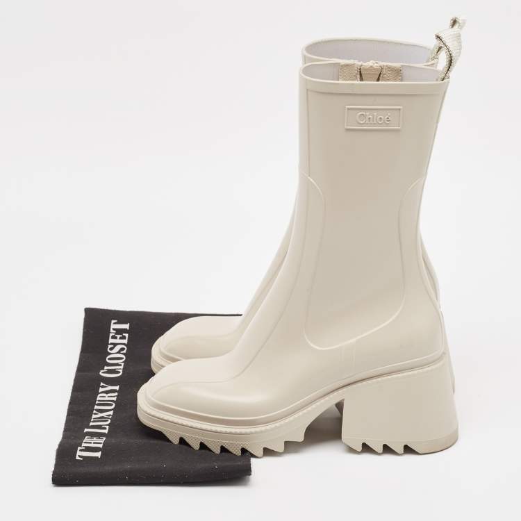 Pre Owned Chloe Cream Rubber Betty Rain Boots Size 35