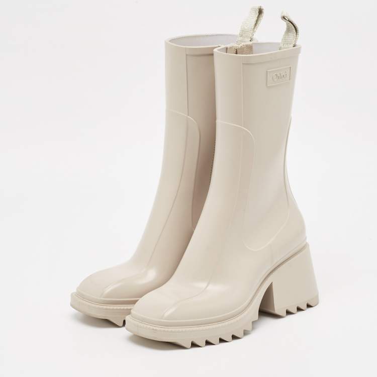 Pre Owned Chloe Cream Rubber Betty Rain Boots Size 35