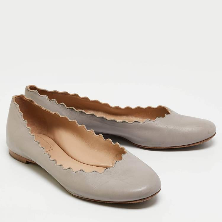 Pre Owned Chloe Light Grey Scalloped Leather Lauren Ballet Flats Size 35.5