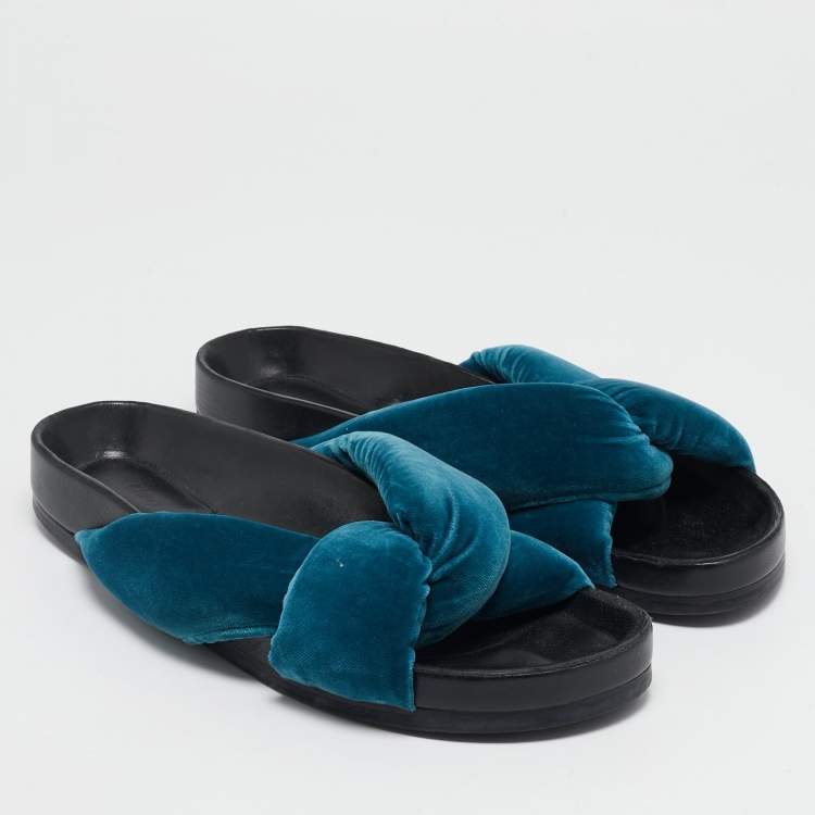 Pre Owned Chloe Blue Velvet Crisscross  Flat Sandals Size 39