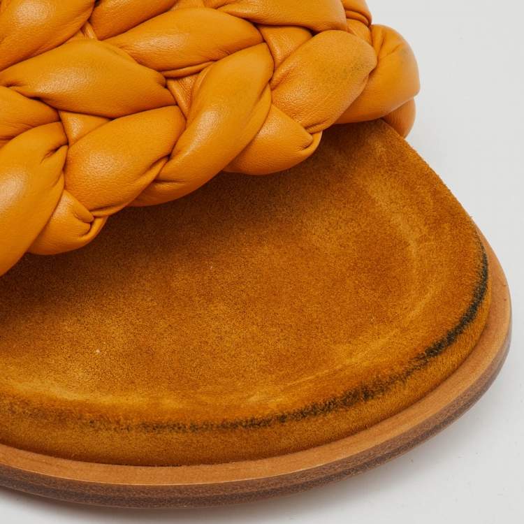 Pre Owned Chloé Yellow Braided Leather Kacey Flat Slide Sandals Size 39