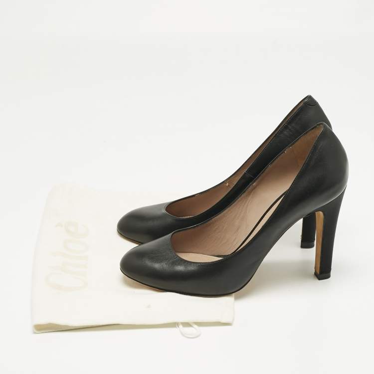 Pre Owned Chloe Black Leather Round Toe Pumps Size 37.5