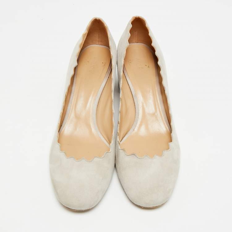 Pre Owned Chloe Laurena Scalloped Size 40 Light Grey Suede Block Heel Pumps