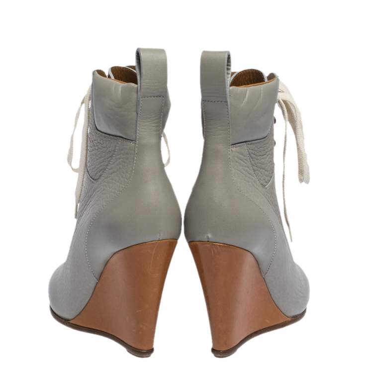 مملوكة مسبقًا Chloe Grey Leather Lace Up Wedge Ankle Boots Size 37.5