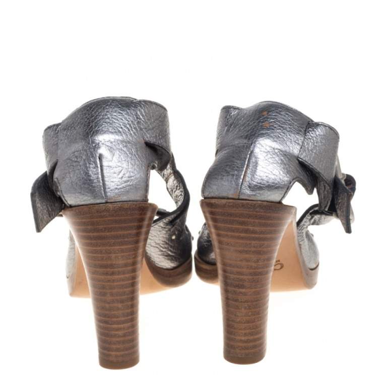 Pre Owned Chloe Metallic Grey Leather Crisscross Wooden Sandals Size 38