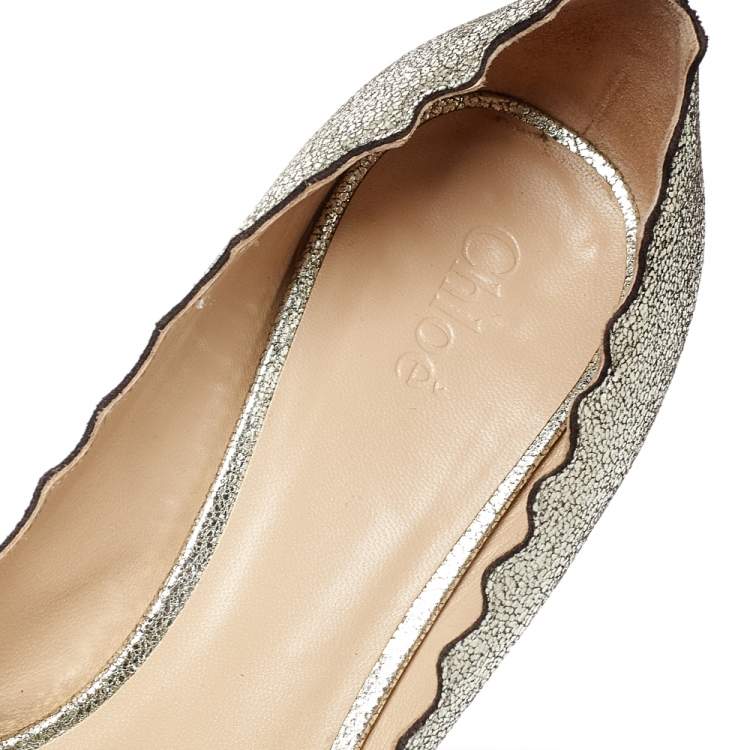 Pre Owned Chloe Gold Leather Lauren Scallop Trim Block Heel Pumps Size 37.5