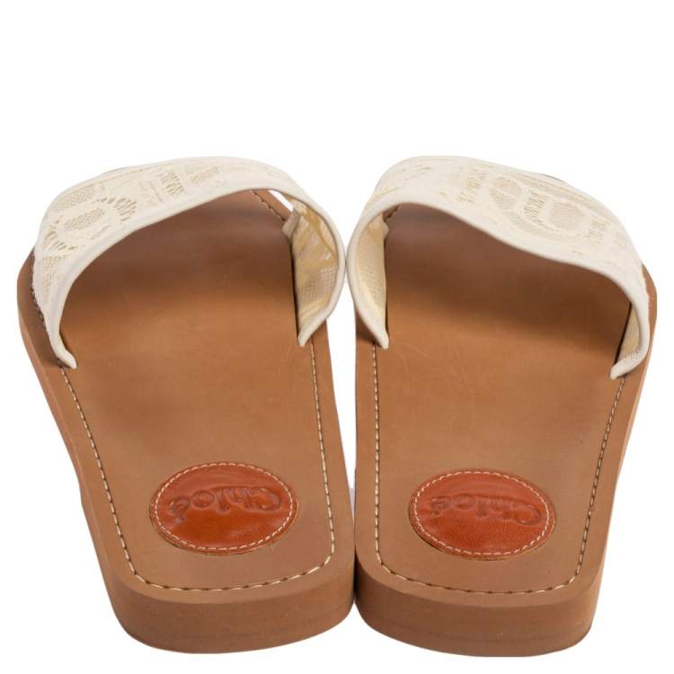 مملوكة مسبقًا Chloe White Lace Slide Flats Size 38