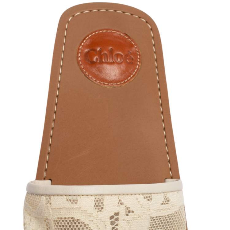 مملوكة مسبقًا Chloe White Lace Slide Flats Size 38