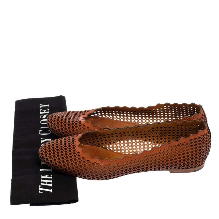 Pre Owned Chloe Brown Perforated Leather Lauren Scalloped Ballet Flats Size 38.5