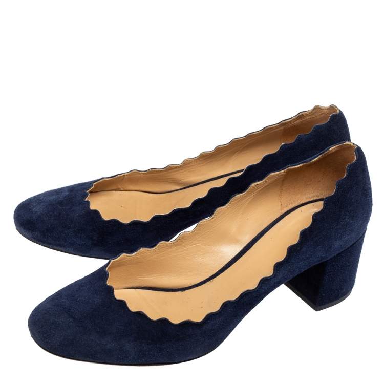 مملوكة مسبقًا Chloe Blue Suede Lauren Scallop Trim Block Heel Pumps Size 37
