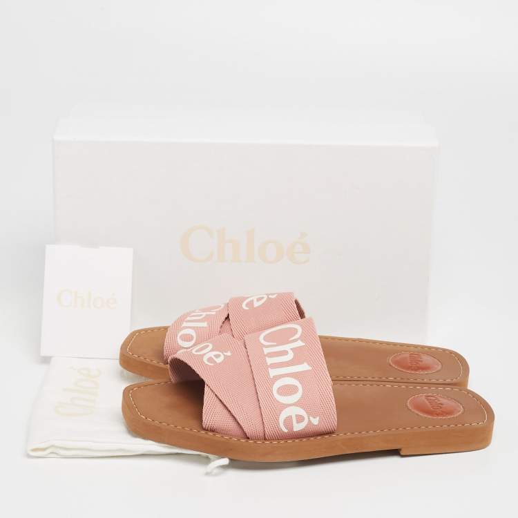 مملوكة مسبقًا Chloe Pink Canvas Logo Ribbon Woody Flat Slide Sandals Size 39