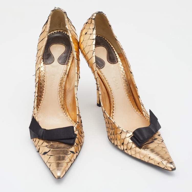 Pre Owned Chloe Metallic Gold Python Leather Bow Detail Pointed Toe Pumps Size 38.5