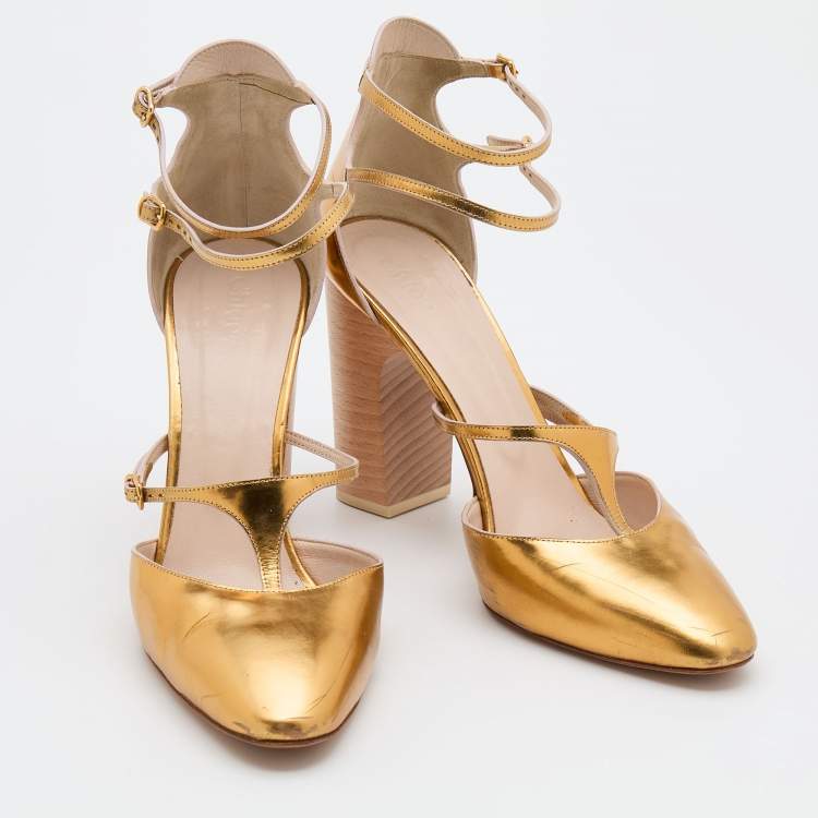 مملوكة مسبقًا Chloe Metallic Gold Leather Block Heel Ankle Strap Sandals Size 39.5