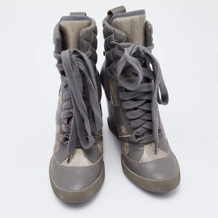 مملوكة مسبقًا Chloe Grey Snakeskin and Quilted Leather Wedge Sneakers Size 37.5