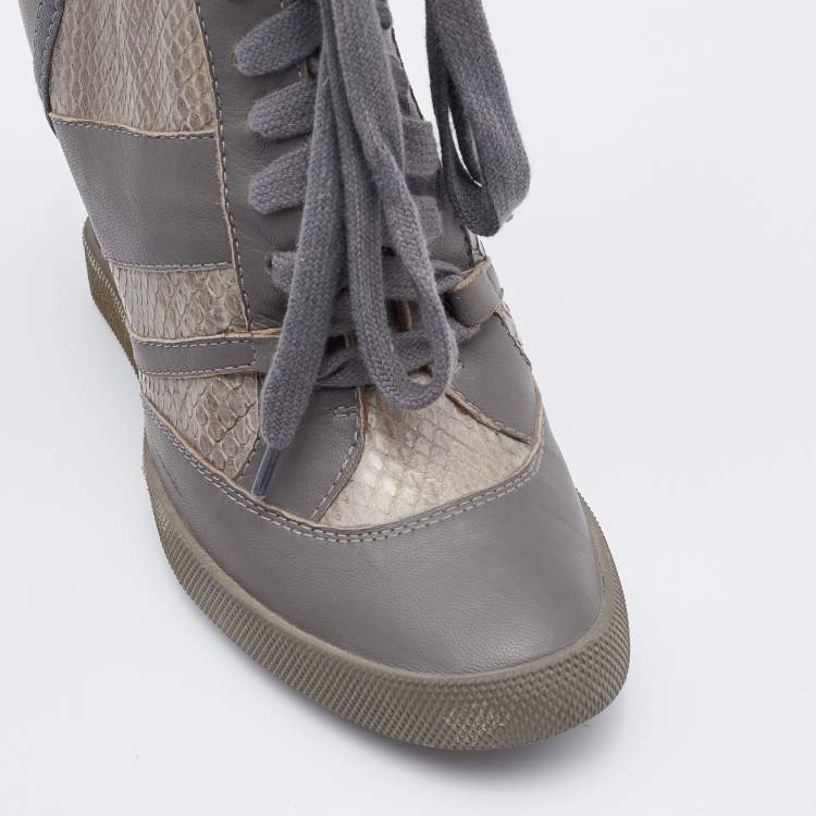 مملوكة مسبقًا Chloe Grey Snakeskin and Quilted Leather Wedge Sneakers Size 37.5
