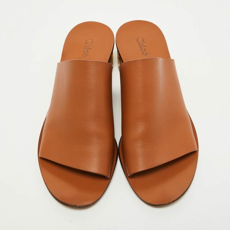 مملوكة مسبقًا Chloe Brown Leather Block Heel Open Toe Mules Sandals Size 39