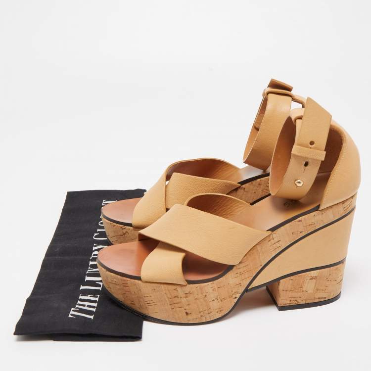 مملوكة مسبقًا Chloe Tan Leather Cork Platform Ankle Strap Sandals Size 36
