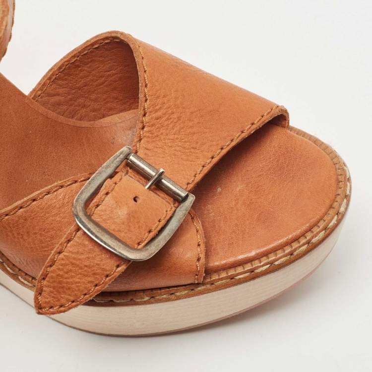 مملوكة مسبقًا Chloe Tan Leather Wedge Platform Ankle Strap Sandals Size 37.5