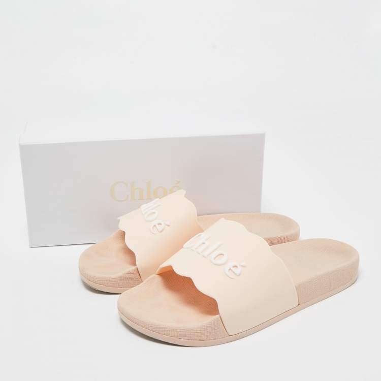 Pre Owned CHLOÉ Pink Rubber Scalloped Accent Flat Slides Size 38