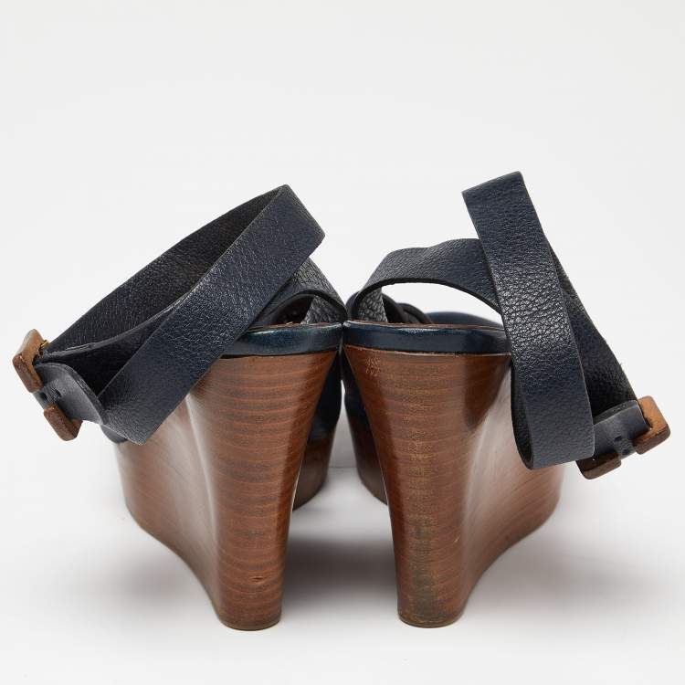 مملوكة مسبقًا Chloe Navy Blue Leather Buckle Detail Wedge Platform Ankle Wrap Sandals Size 38