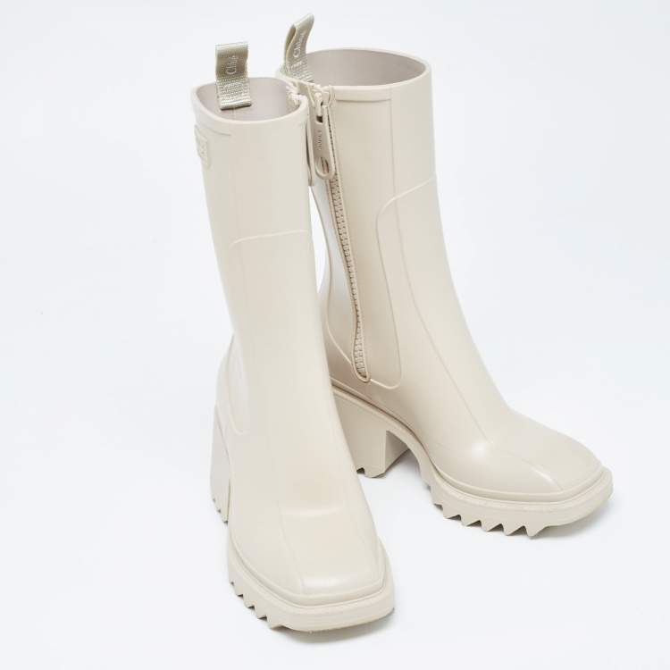 Pre Owned Chloé Cream Rubber Iuhnr Ankle Boots Size 36