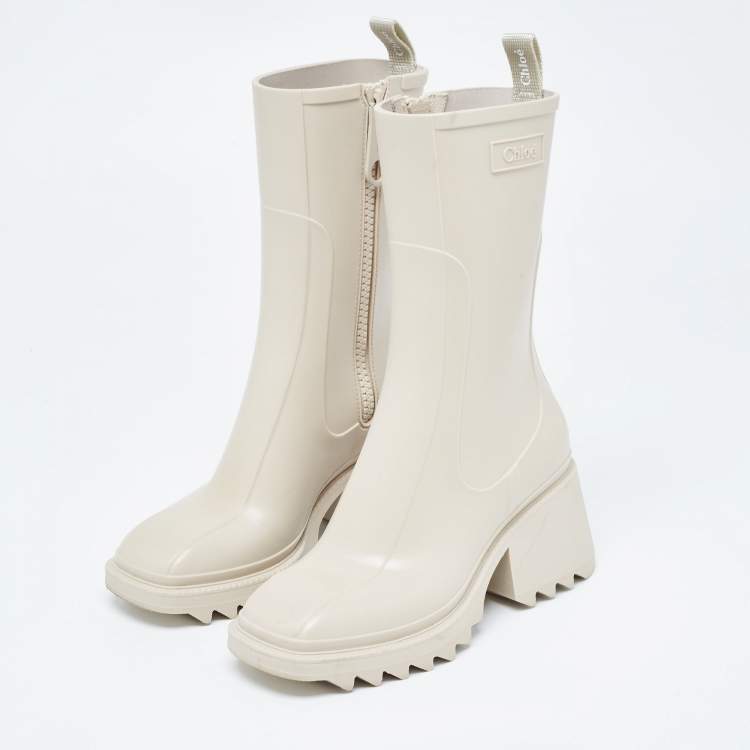 Pre Owned Chloé Cream Rubber Iuhnr Ankle Boots Size 36