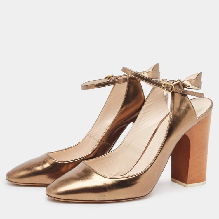 Pre Owned Chloé Metallic Gold Leather Slingback Pumps Size 39