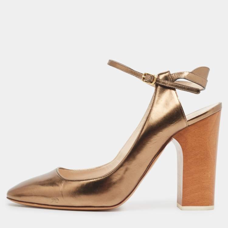 Pre Owned Chloé Metallic Gold Leather Slingback Pumps Size 39