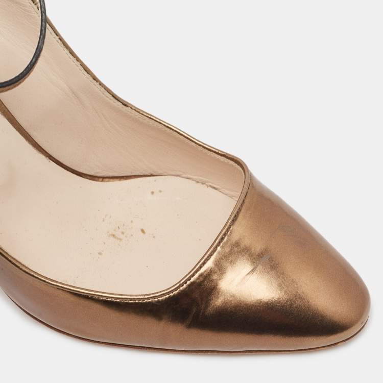 Pre Owned Chloé Metallic Gold Leather Slingback Pumps Size 39