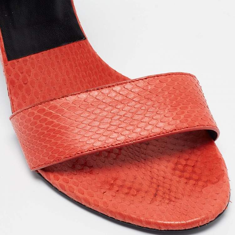 مملوكة مسبقًا Chloe Red/Black Leather and Snake Skin Block Heel Ankle Cuff Sandals Size 37