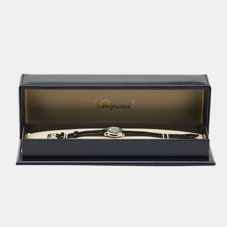 Pre Owned Chopard White Mother Of Pearl 18K White Gold Alligator Leather Happy Sport 27/6252-23 Women's Wristwatch 26 mm