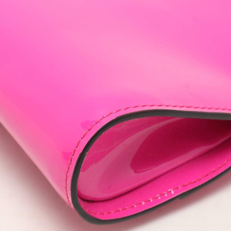 Pre Owned Christian Louboutin Pink Patent Leather Loubitwist Clutch