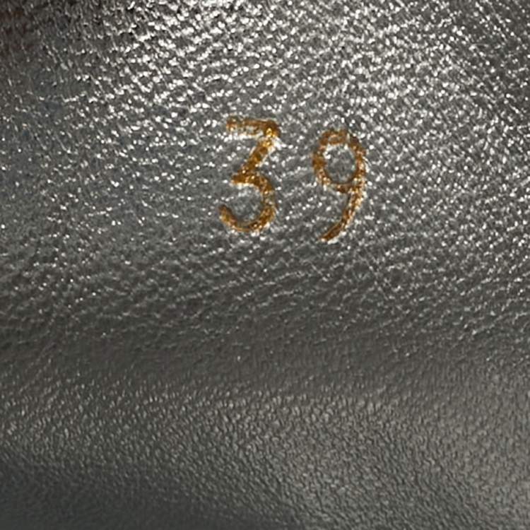 Pre Owned Christian Louboutin Vieira 2 Size 39 Silver Glitter and Patent Leather Lace Up Sneakers