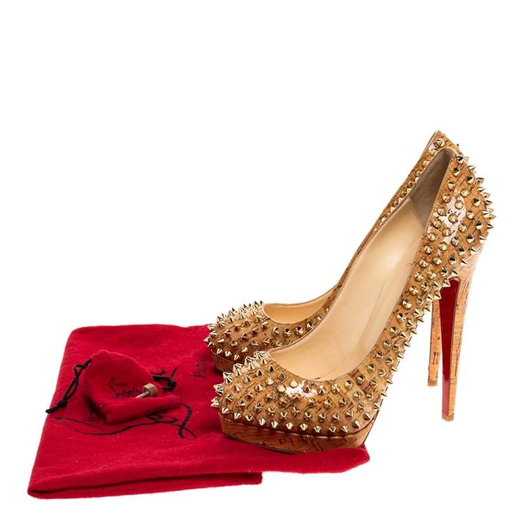 مملوكة مسبقًا Christian Louboutin Beige Patent Leather Cork Alti Spike Platform Pumps Size 40