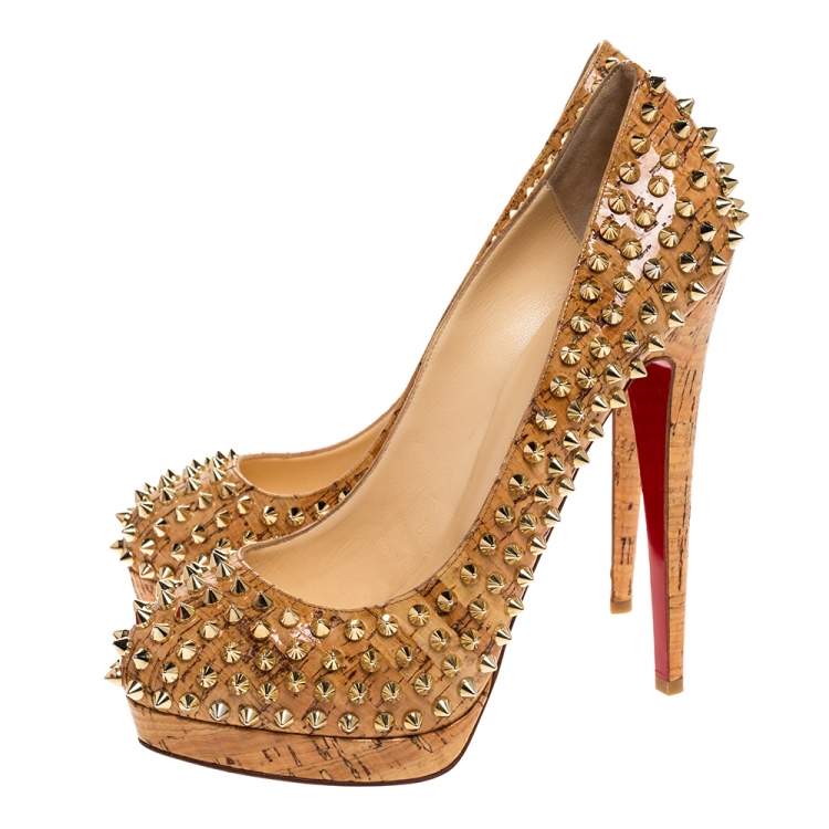 مملوكة مسبقًا Christian Louboutin Beige Patent Leather Cork Alti Spike Platform Pumps Size 40