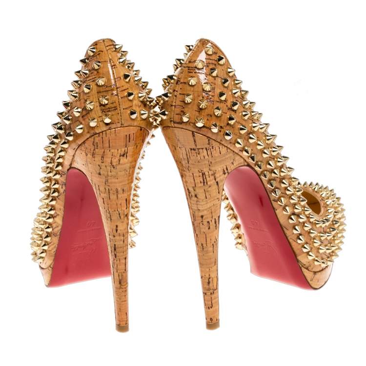 مملوكة مسبقًا Christian Louboutin Beige Patent Leather Cork Alti Spike Platform Pumps Size 40
