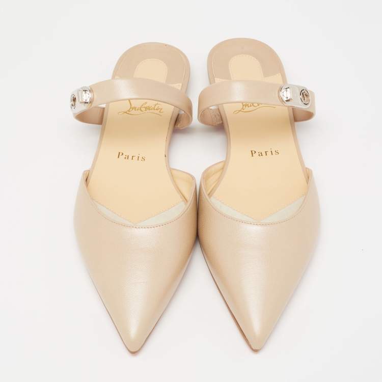 Pre Owned Christian Louboutin Beige Leather Choc Lock Flat Mules Size 39