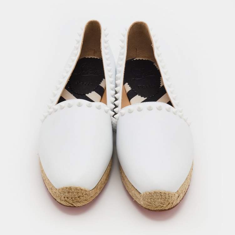 مملوكة مسبقًا Christian Louboutin White Leather Ares Spike Espadrille Flats Size 39