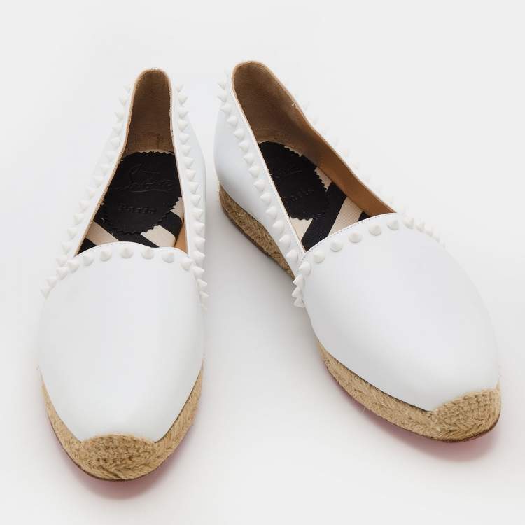 مملوكة مسبقًا Christian Louboutin White Leather Ares Spike Espadrille Flats Size 39