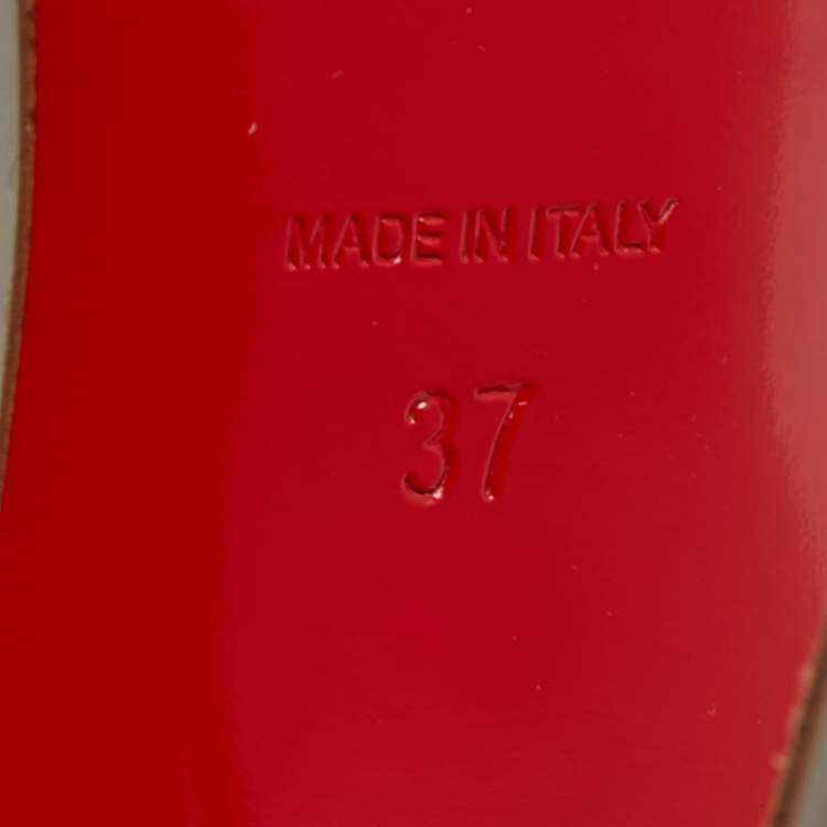 مملوكة مسبقًا Christian Louboutin Grey Patent Leather So Kate Pumps Size 37