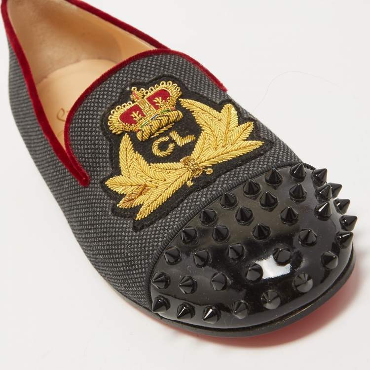 Pre Owned Christian Louboutin Grey/Black Spiked Patent Leather and Fabric Harvanana Smoking Slippers Size 41